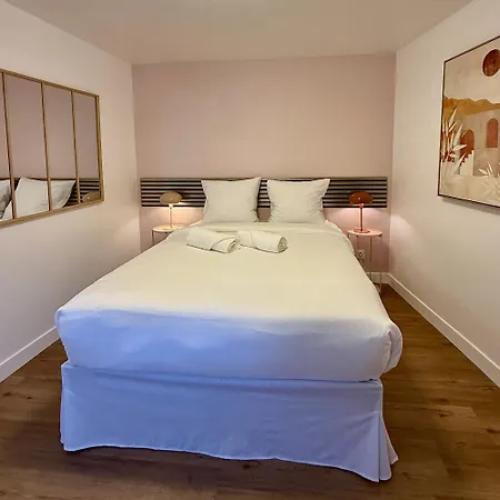 Nancy-Place, P10, Cosy & Clim-Gare-Chambre * نانسي