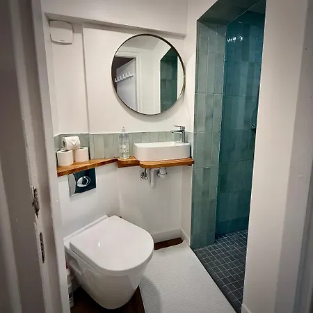 Nancy-Place, P10, Cosy & Clim-Gare-Chambre شقة