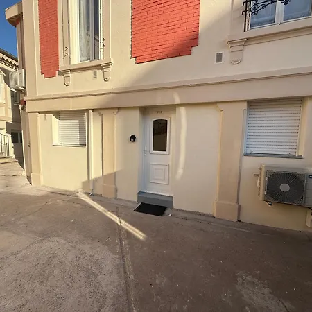 Nancy-Place, P10, Cosy & Clim-Gare-Chambre * نانسي